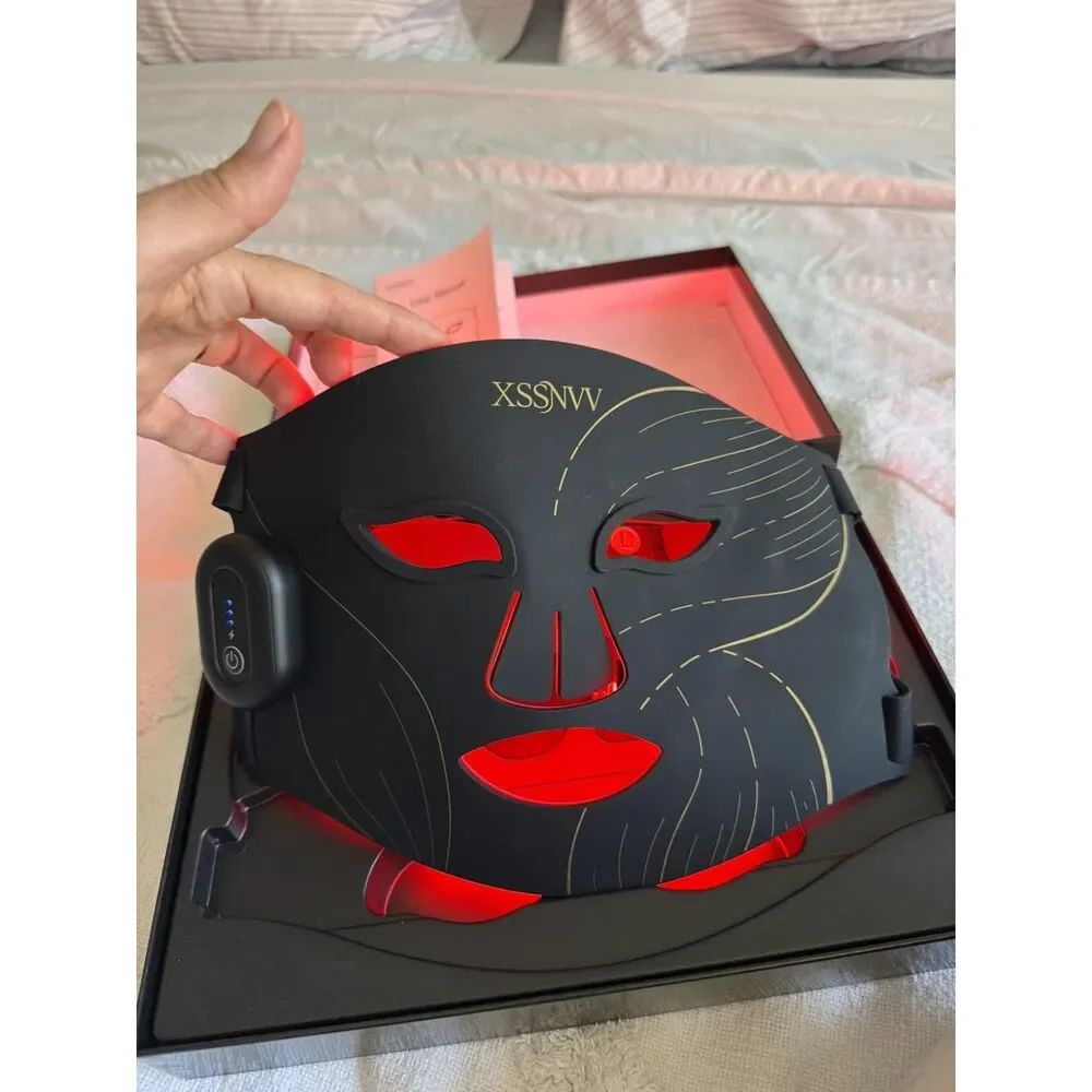 Wireless LED Facial Skincare Mask 4 Modes 272 LEDs Black